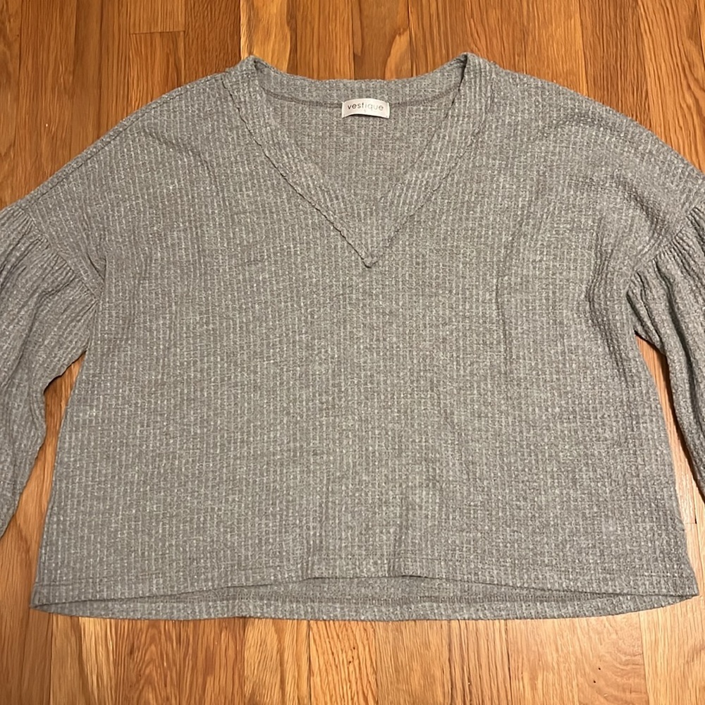 Vestique Gray waffle knit top v-neck top Size Small - Picture 4 of 12